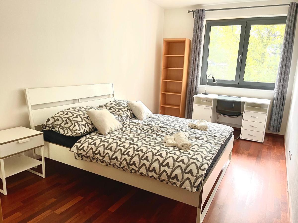 Centrum Park Apartment+ Prag Exterior foto
