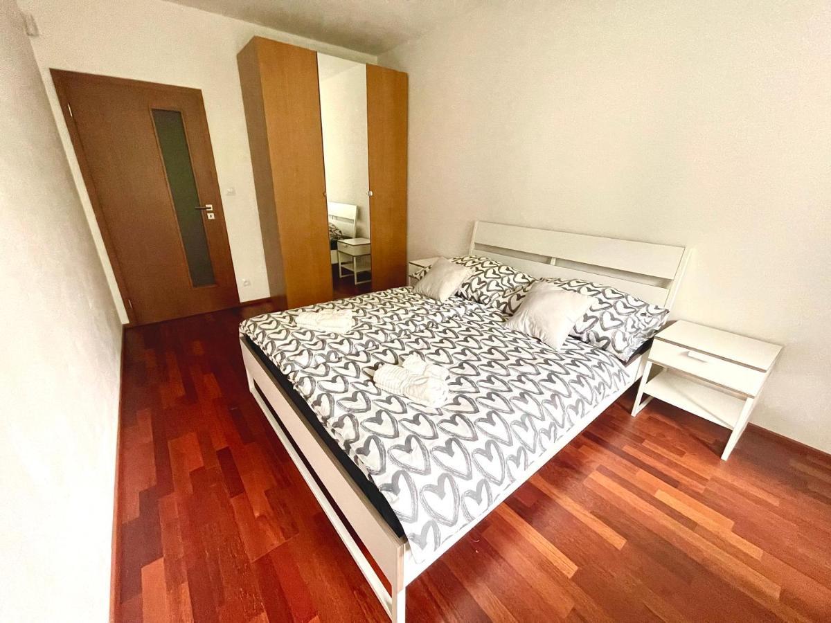 Centrum Park Apartment+ Prag Exterior foto